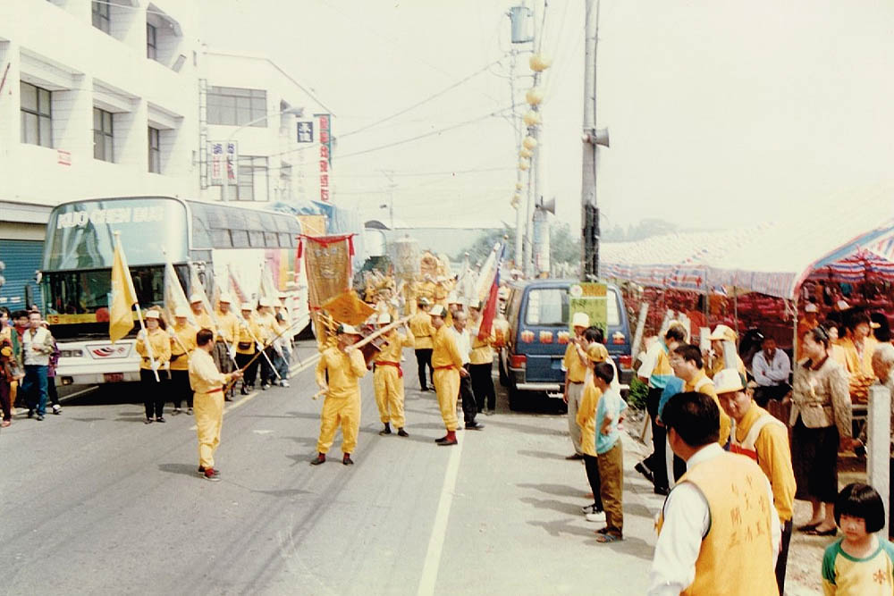 108台遊覽車進香團_10