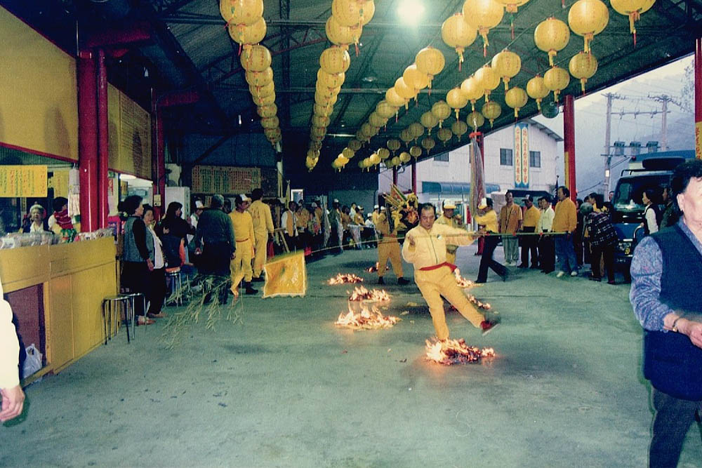 108台遊覽車進香團_12